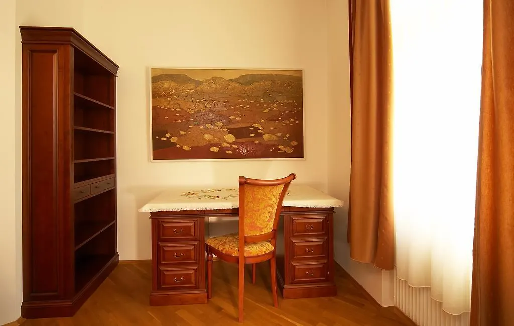 Apartments Vysehrad With Free Parking Praga