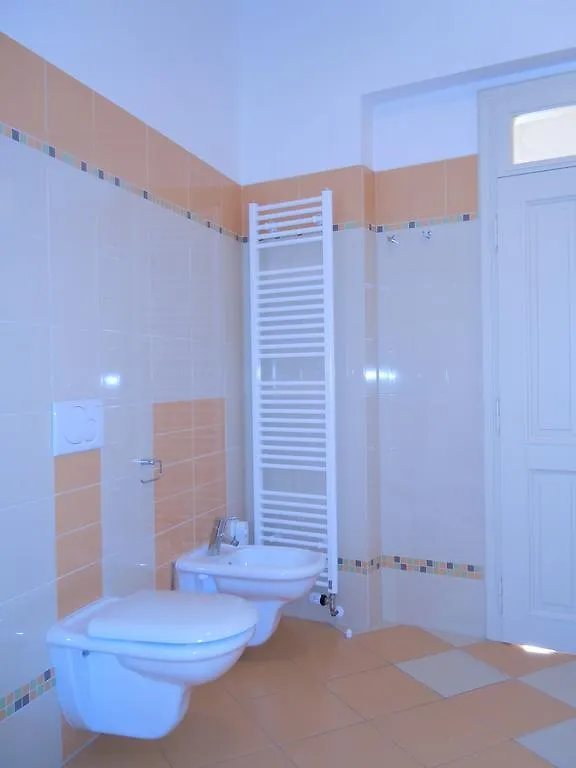 Apartments Vysehrad With Free Parking Praga Czechy