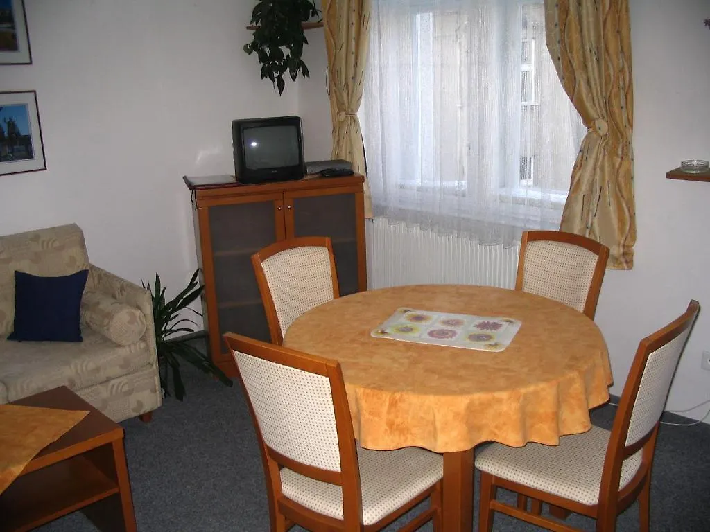 Apartments Vysehrad With Free Parking Praga 0*,