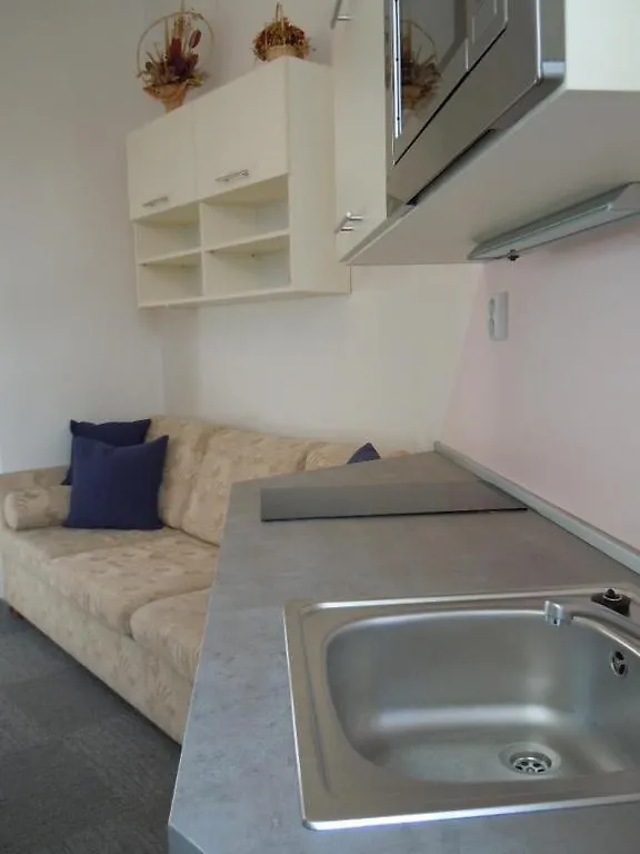 Apartments Vysehrad With Free Parking Praga Czechy