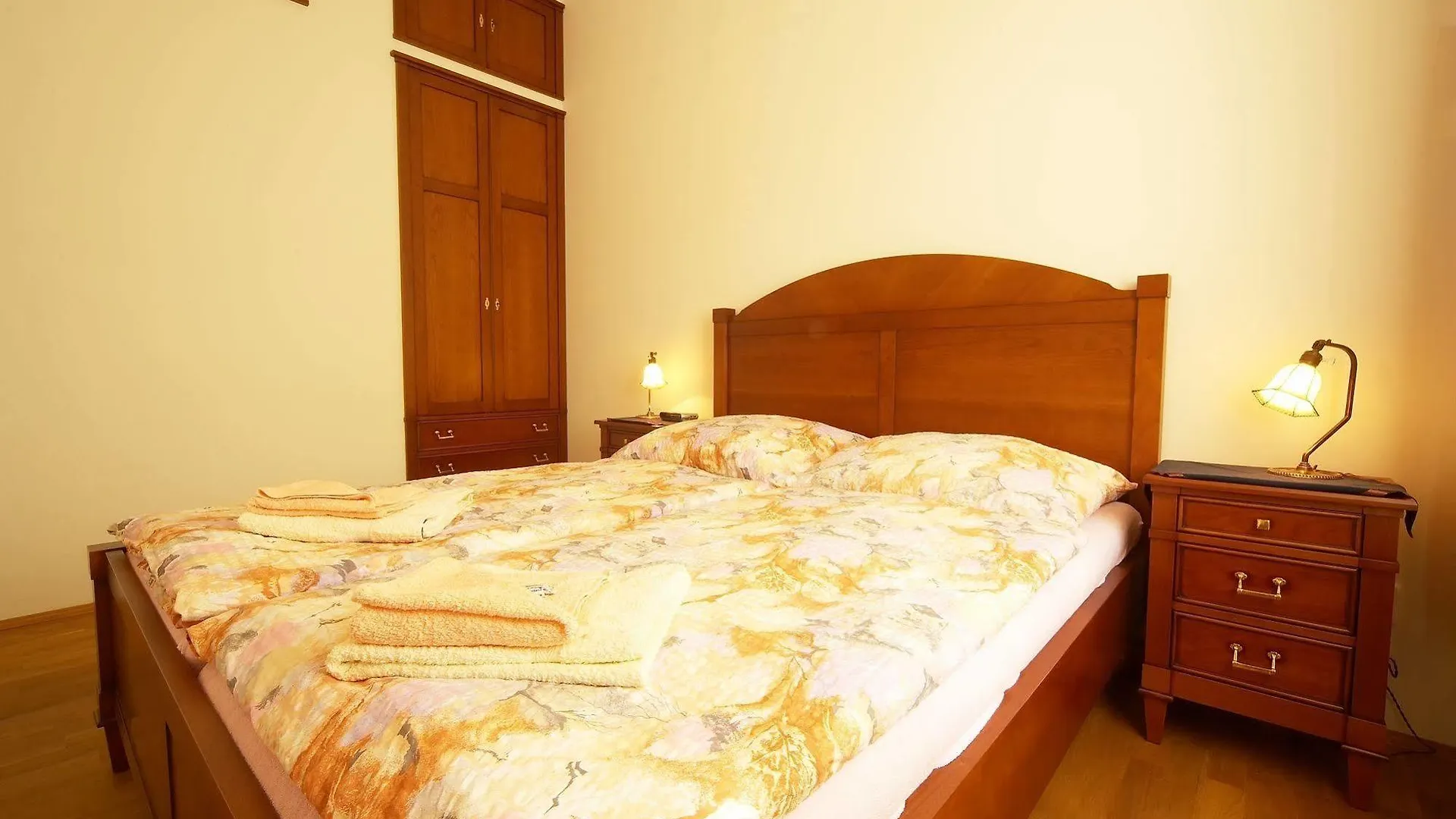 Apartments Vysehrad With Free Parking Praga