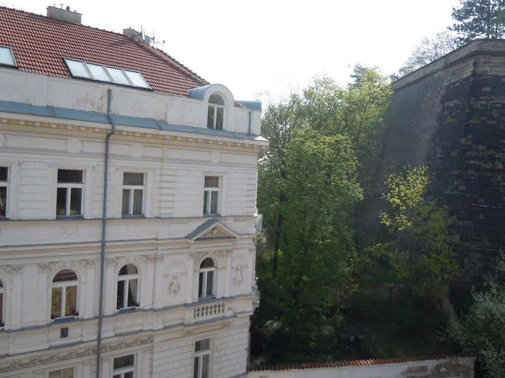 Apartments Vysehrad With Free Parking Praga 0*,