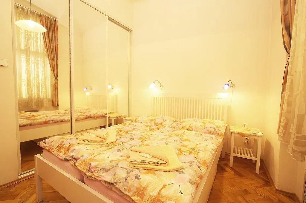 Apartments Vysehrad With Free Parking Prague 0*,